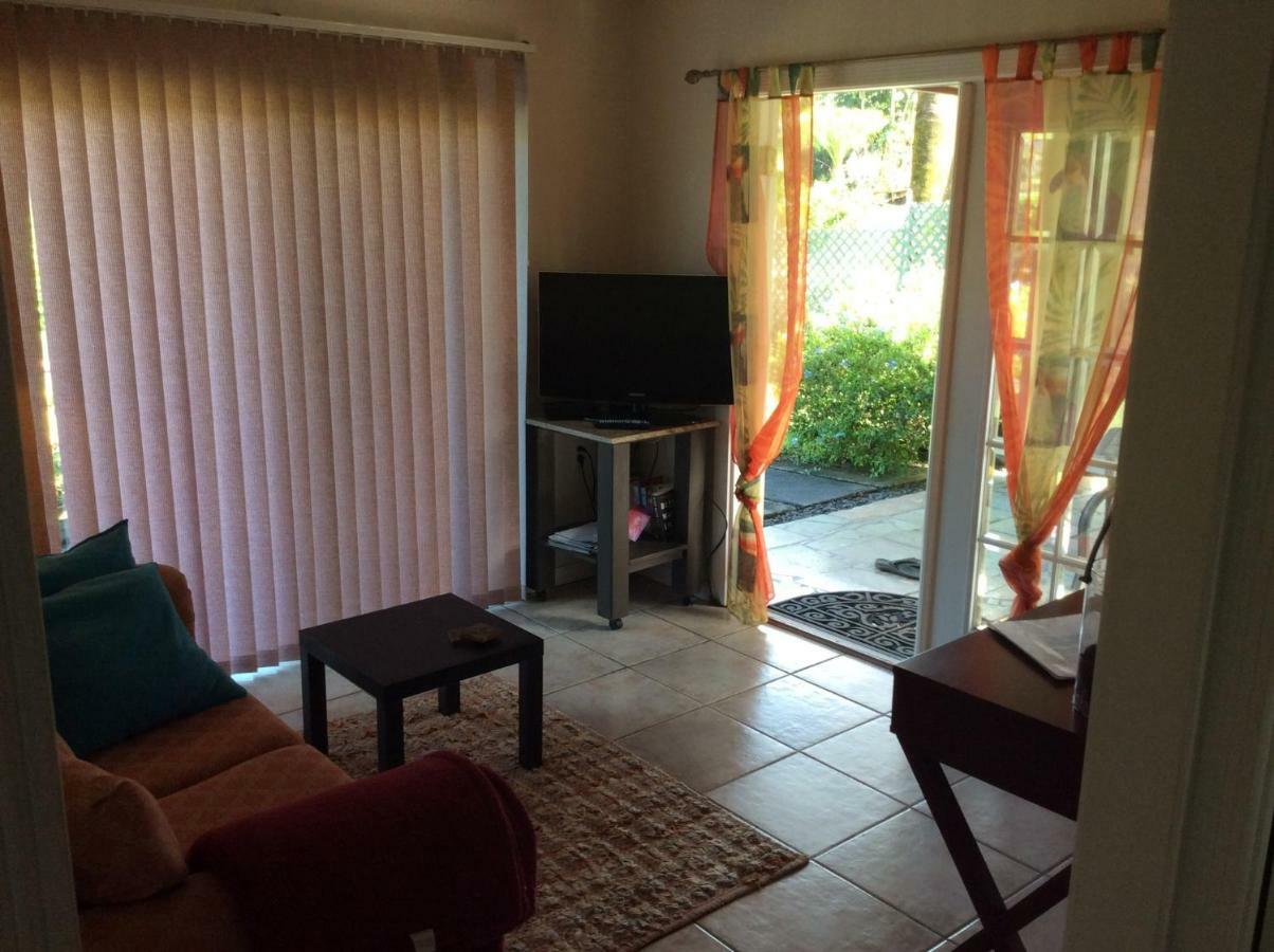 Mediteranean Style Ohana Rental / Garden Bungalow In Pahoa Honolulu Landing Buitenkant foto